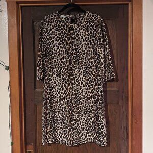 Equipment Aubrey silk leopard print dress